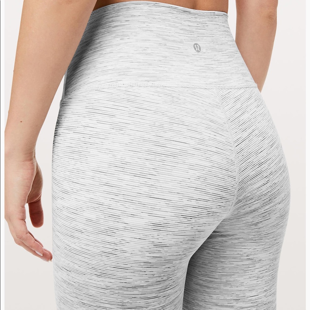 Lululemon Wunder Under 25’